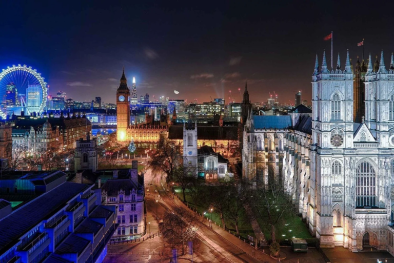 london-christmas-eve-city-tour-with-dinner-midnight-mass-2926365